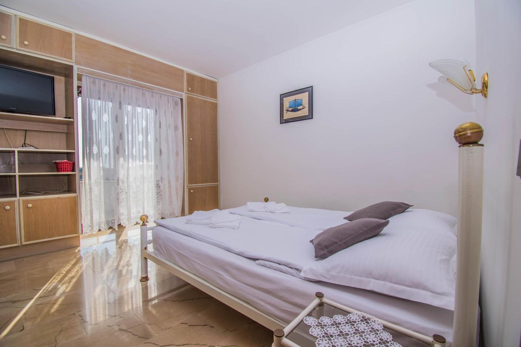Apartments Grand & Plav In Krk Krk Town Exterior photo
